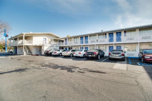 Motel 6-Phoenix AZ - East - image 2