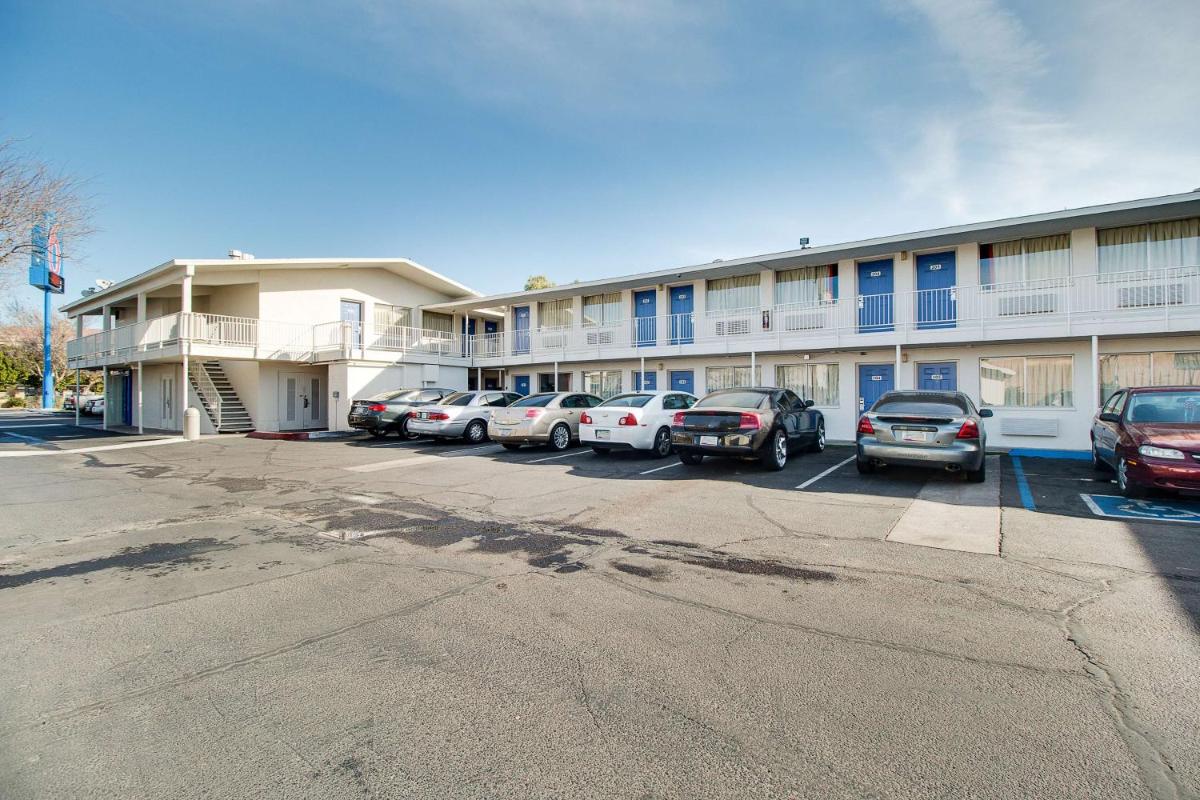 Motel 6-Phoenix AZ - East - image 2
