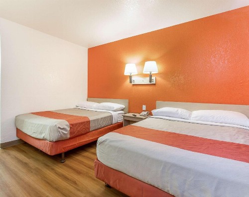 Motel 6-Phoenix AZ - North Bell Road - image 2