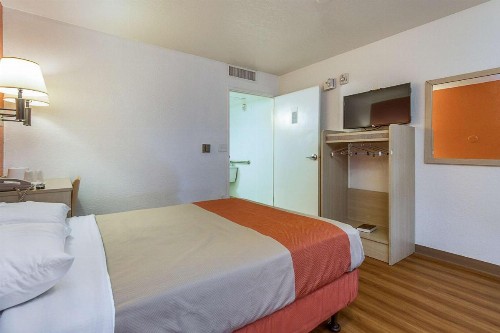 Motel 6-Phoenix AZ - North Bell Road - image 41