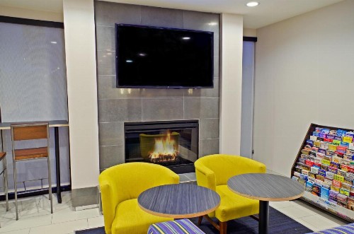 Holiday Inn Express & Suites - Phoenix North - Scottsdale an IHG Hotel - image 6