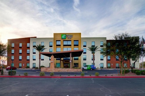 Holiday Inn Express & Suites - Phoenix North - Scottsdale an IHG Hotel - image 8