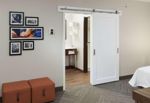 Hampton Inn & Suites Phoenix Downtown - image 11