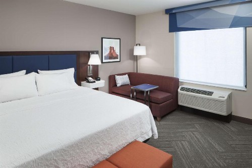 Hampton Inn & Suites Phoenix Downtown - image 14