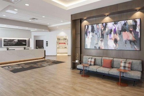 Hampton Inn & Suites Phoenix Downtown - image 22