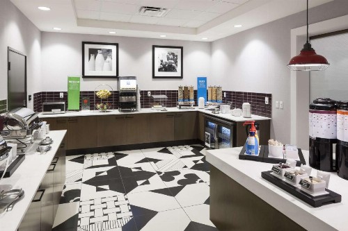 Hampton Inn & Suites Phoenix Downtown - image 34