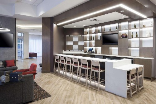 Hampton Inn & Suites Phoenix Downtown - image 4
