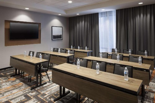 Hampton Inn & Suites Phoenix Downtown - image 40