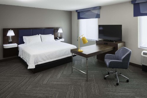 Hampton Inn & Suites Phoenix Downtown - image 6