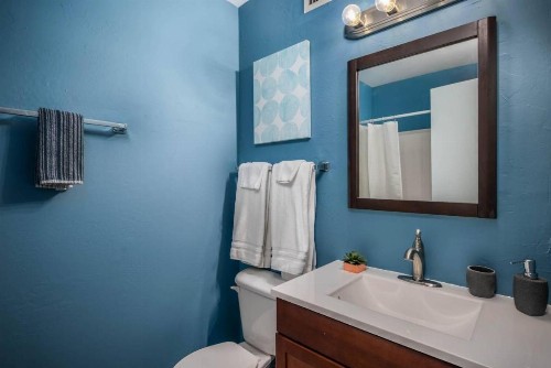 Charming 2BR near Papago Park - image 10