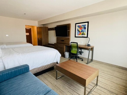 Holiday Inn Express & Suites - Phoenix - Airport North an IHG Hotel - image 11