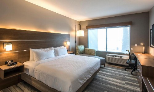 Holiday Inn Express & Suites - Phoenix North - Happy Valley an IHG Hotel - image 10