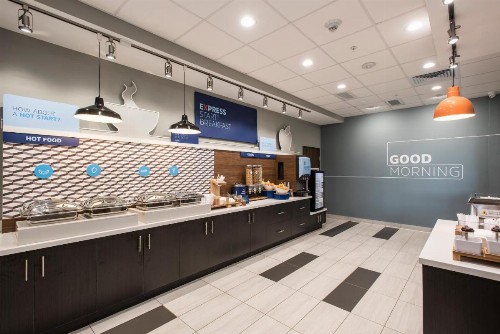 Holiday Inn Express & Suites - Phoenix North - Happy Valley an IHG Hotel - image 16