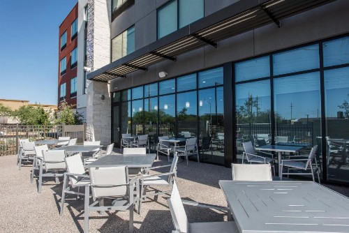 Holiday Inn Express & Suites - Phoenix North - Happy Valley an IHG Hotel - image 31