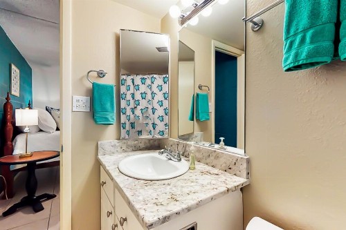 Arcadia Condo - image 2