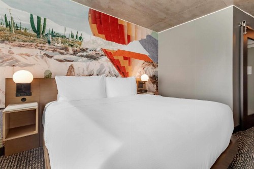 Cambria Hotel Downtown Phoenix - image 10