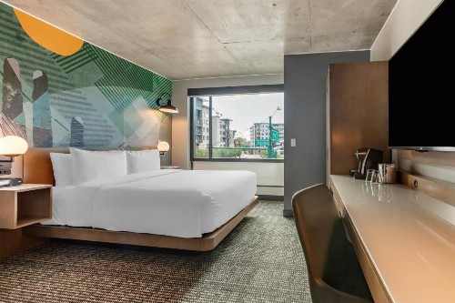 Cambria Hotel Downtown Phoenix - image 8