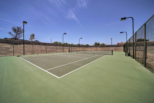 Phoenix Townhome with Pool Access 13 Mi to Old Town! - image 3