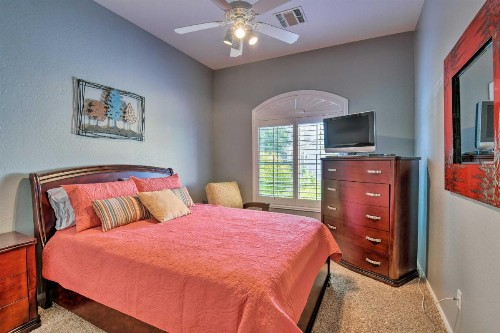 Family Home with Outdoor Oasis on Legacy Golf Course - image 12