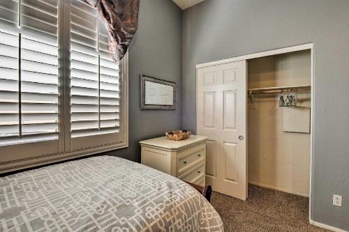 Family Home with Outdoor Oasis on Legacy Golf Course - image 6