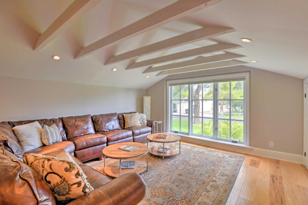 Private and Pet-Friendly Retreat 5 Miles to Dtwn PHX - image 4