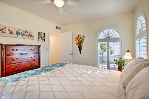 Quiet Desert Refuge with Mtn Views - Walk to Trails! - image 6
