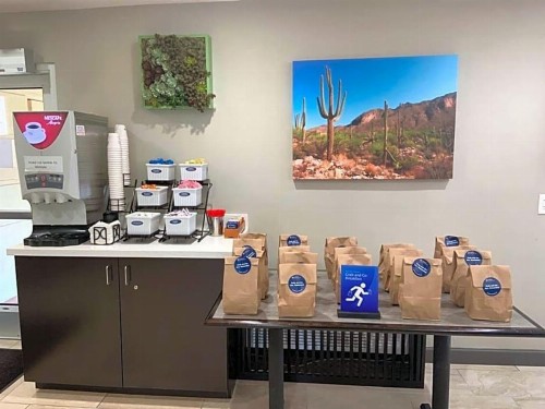 Best Western North Phoenix Hotel - image 1
