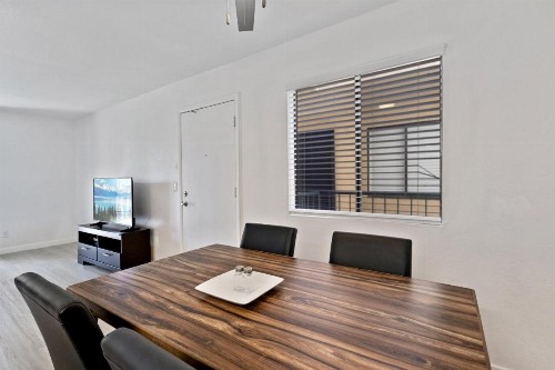 Stay Gia - Modern Newly Renovated 2 Br Apartment - Swimming Pool - image 13