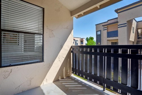 Stay Gia - Modern Newly Renovated 2 Br Apartment - Swimming Pool - image 6