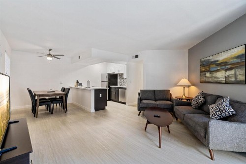 Stay Gia - Modern Newly Renovated 2 Br Apartment - Swimming Pool - image 7