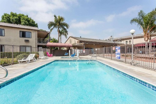 Knights Inn Pico Rivera - image 10