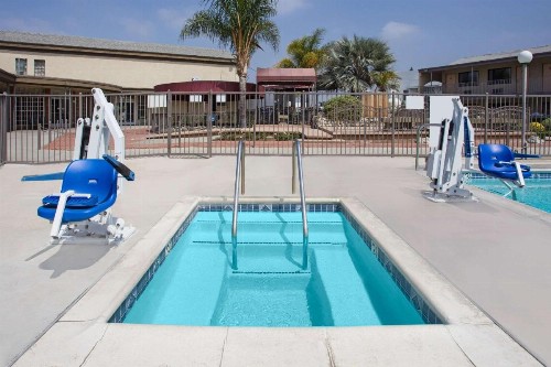 Knights Inn Pico Rivera - image 6