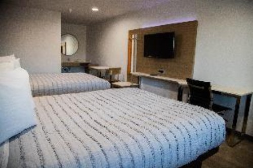 Econo Lodge Pico Rivera - image 11