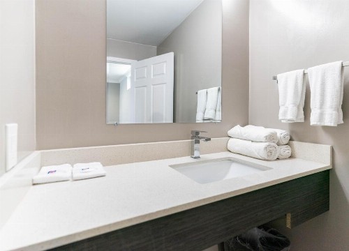 Angels Motel - image 35