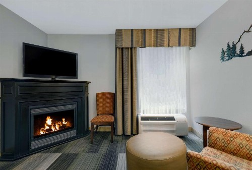 Hampton Inn & Suites Pigeon Forge On The Parkway - image 6