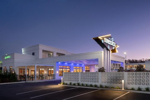 Island Drive Lodge Pigeon Forge Tennessee