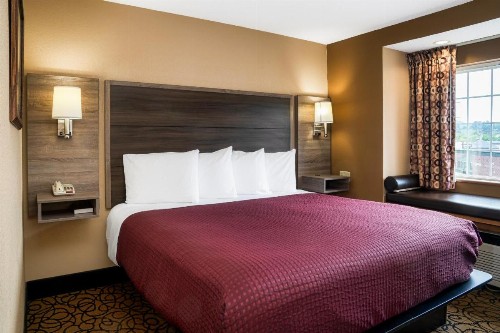 Guest Inn Pigeon Forge - image 4