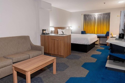 Microtel Inn & Suites by Wyndham Pigeon Forge - image 21
