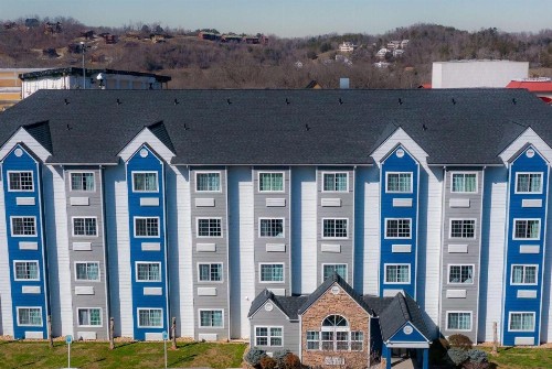 Microtel Inn & Suites by Wyndham Pigeon Forge - image 22