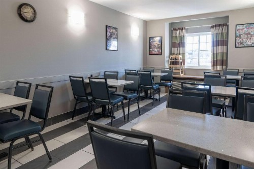 Microtel Inn & Suites by Wyndham Pigeon Forge - image 28