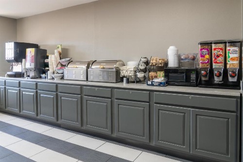 Microtel Inn & Suites by Wyndham Pigeon Forge - image 38