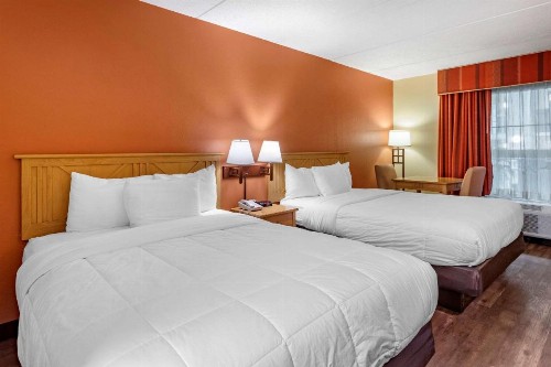 Econo Lodge Riverside - image 20