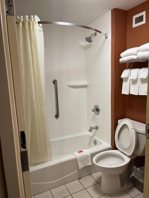 Econo Lodge Riverside - image 4