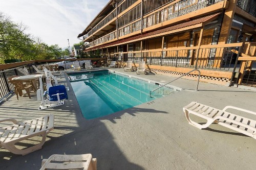 Timbers Lodge - image 15