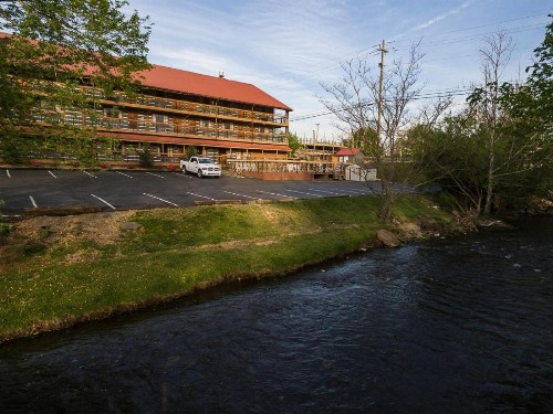 Timbers Lodge - image 18