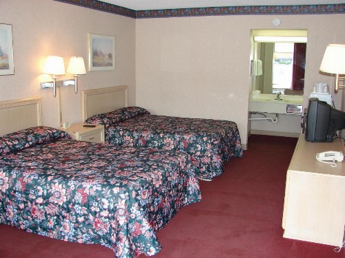 Green Valley Motel - image 12