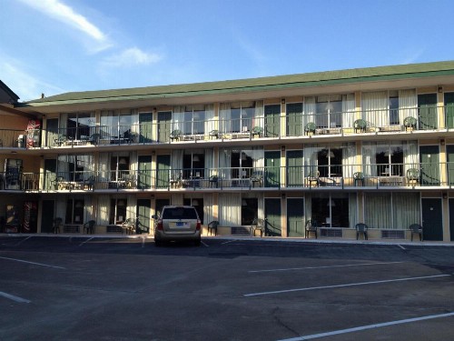 Green Valley Motel - image 17