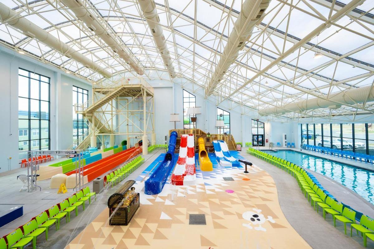 Country Cascades Waterpark Resort - main image