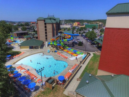 Country Cascades Waterpark Resort - image 11