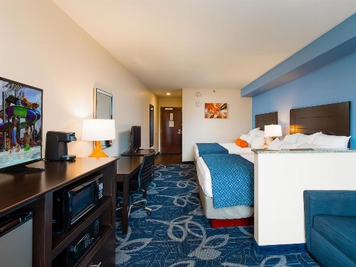 Country Cascades Waterpark Resort - image 8